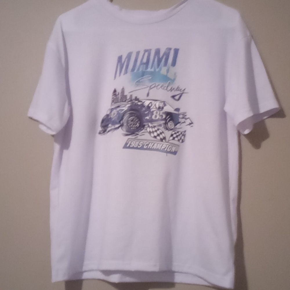 Graphic tee